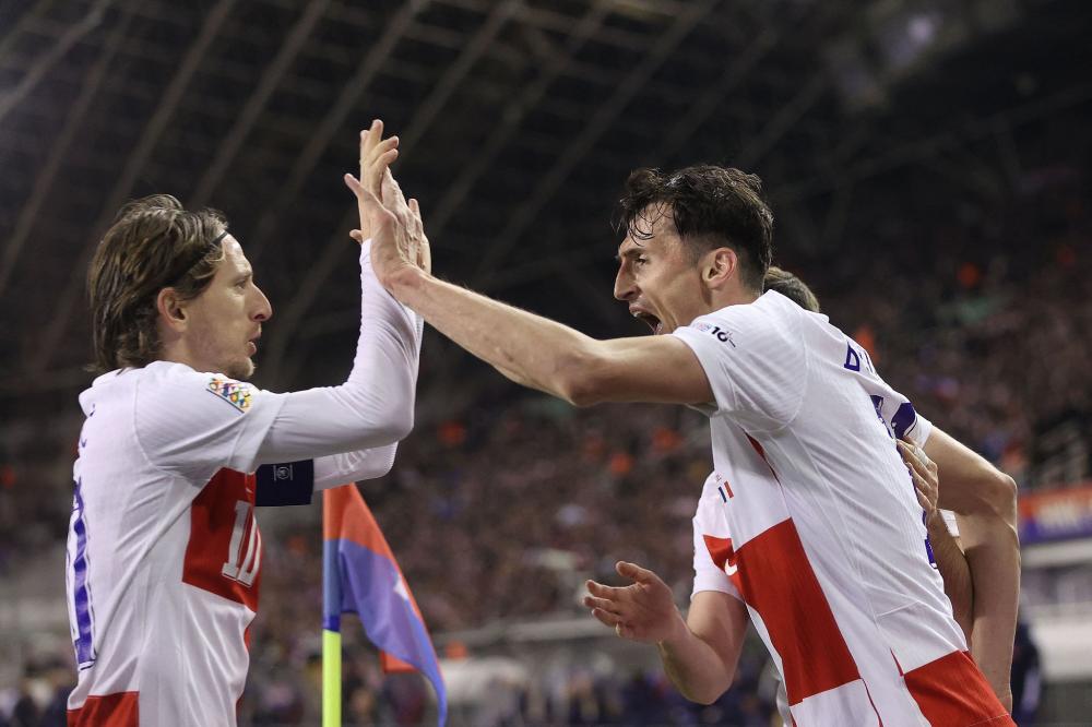 13年不败！英超三强出击，阿森纳后卫接近停赛，切尔西有替代方案